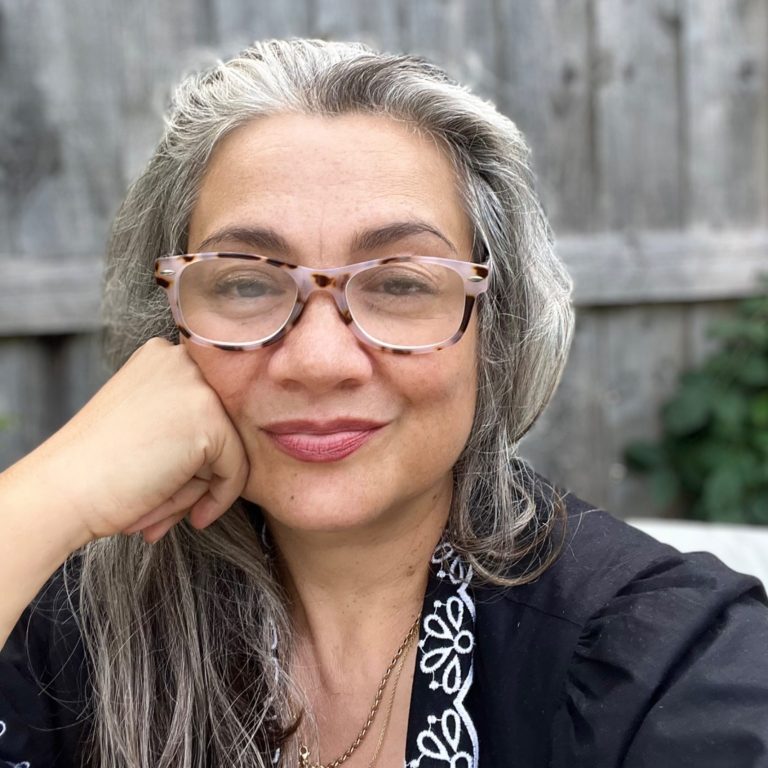 Dr Liza Messing - Consultant Clinical Psychologist. A female consultant psychologist and therapist.